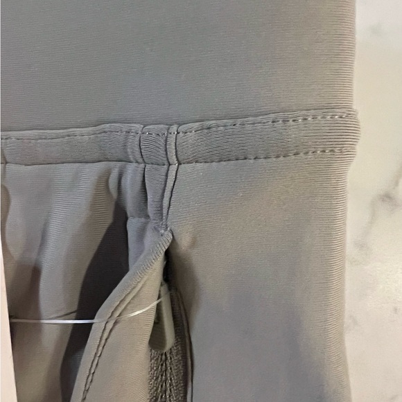 Lululemon Adapted State HR
Fleece Jogger Women’s Size 20 High Rise Slim Fit New - Picture 10 of 13